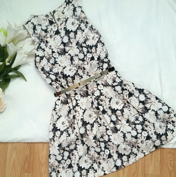 Forever 21 Dresses & Skirts - ◇ *Floral Fair Skater Dress*